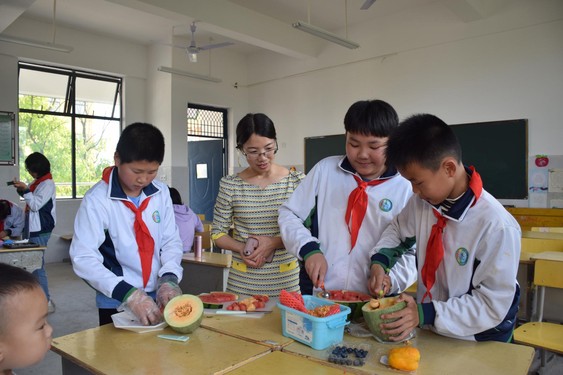 大兴区第七小学举行开学典礼 鼓励学生传承中华传统美德_年级