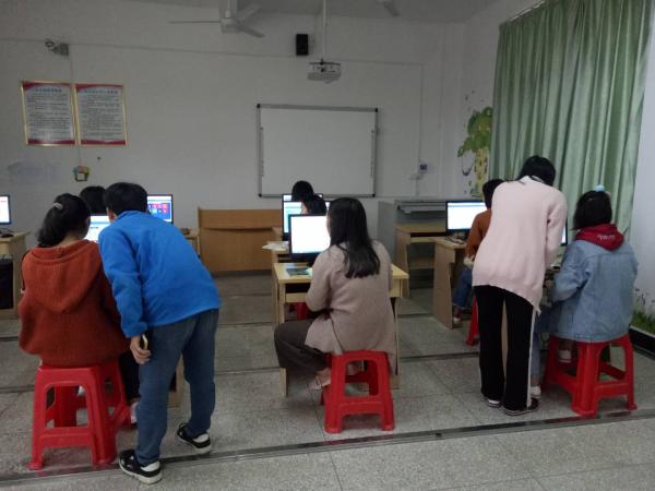 我校开展教育云平台应用培训会